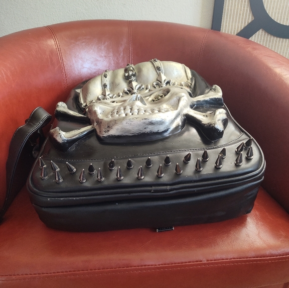 Gothic Skeleton Backpack - Picture 15 of 16